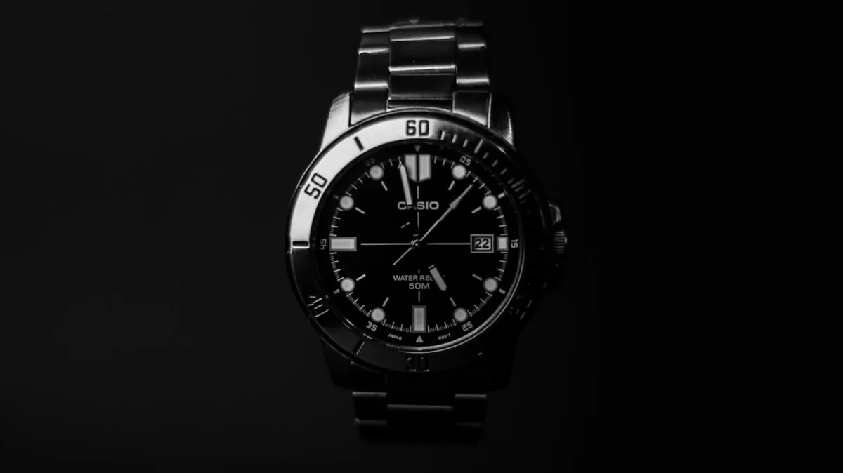 Rolex Submariner vs Omega Seamaster Diver 300M
