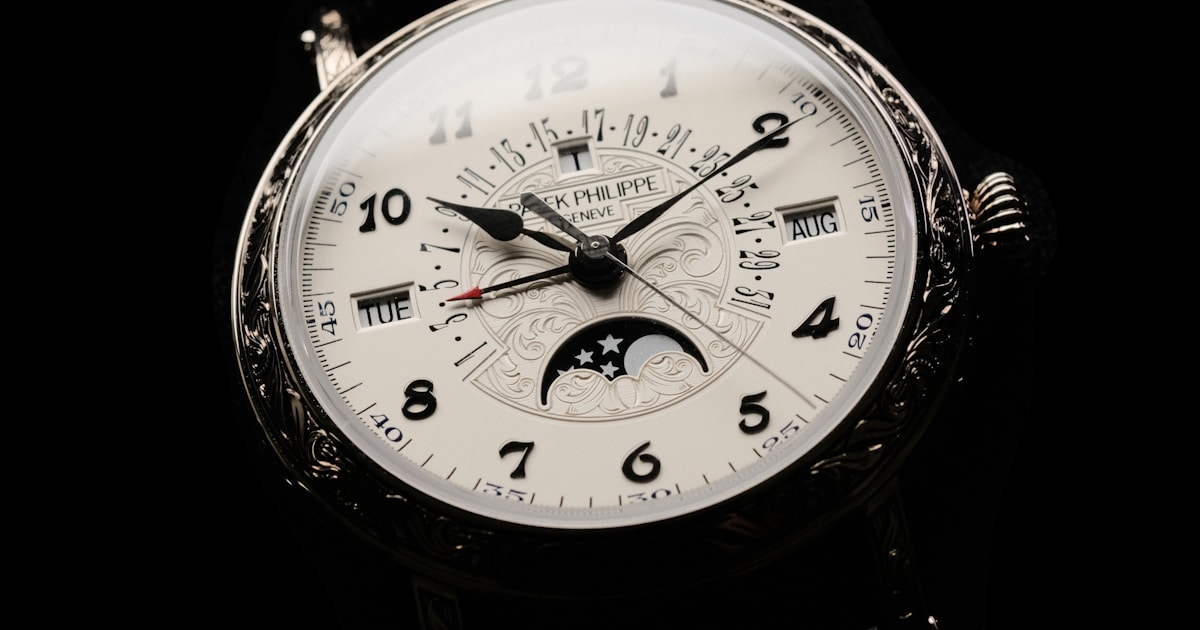 Patek Philippe Nautilus 5711 Review: The Holy Grail Sports Watch