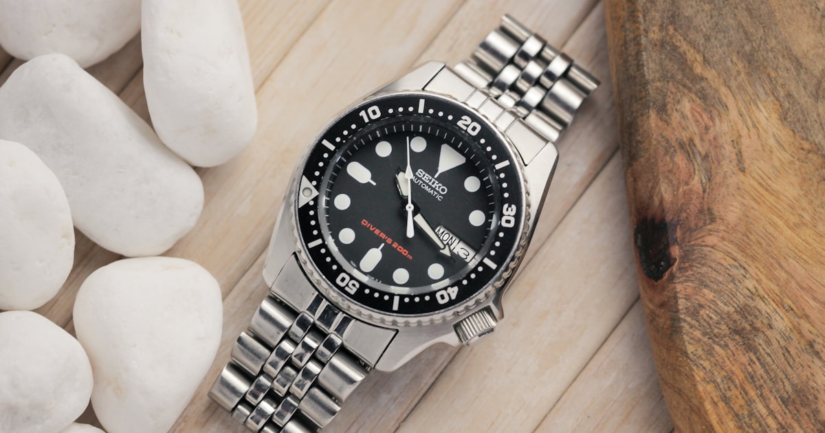 Seiko SKX007 Review: The Legendary Dive Watch Discontinued