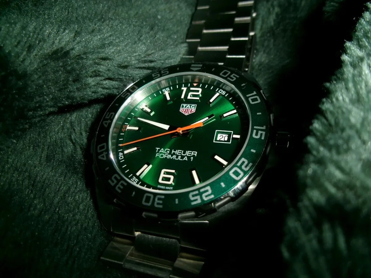 TAG Heuer Carrera vs Omega Speedmaster: Which Chronograph Wins?