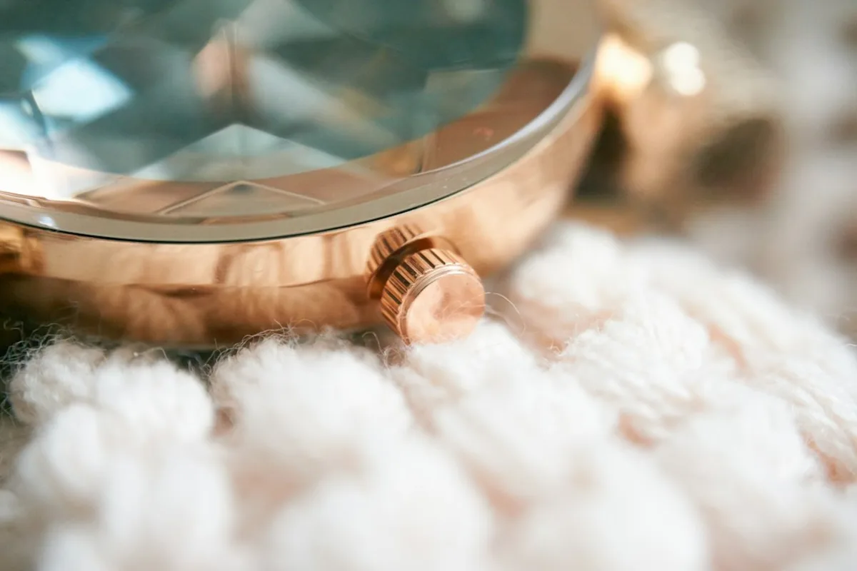 Sapphire vs Mineral vs Acrylic Watch Crystal: A Practical Guide